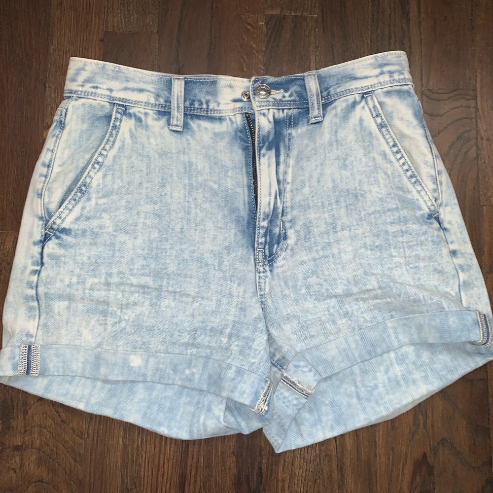 American Eagle Mom Short